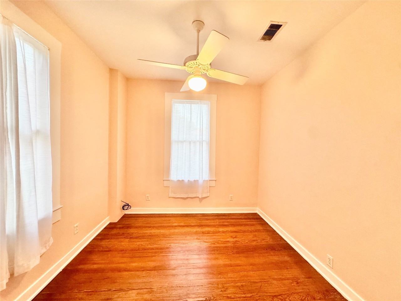 2119 Avenue O 1/2 - Photo 6 of 17