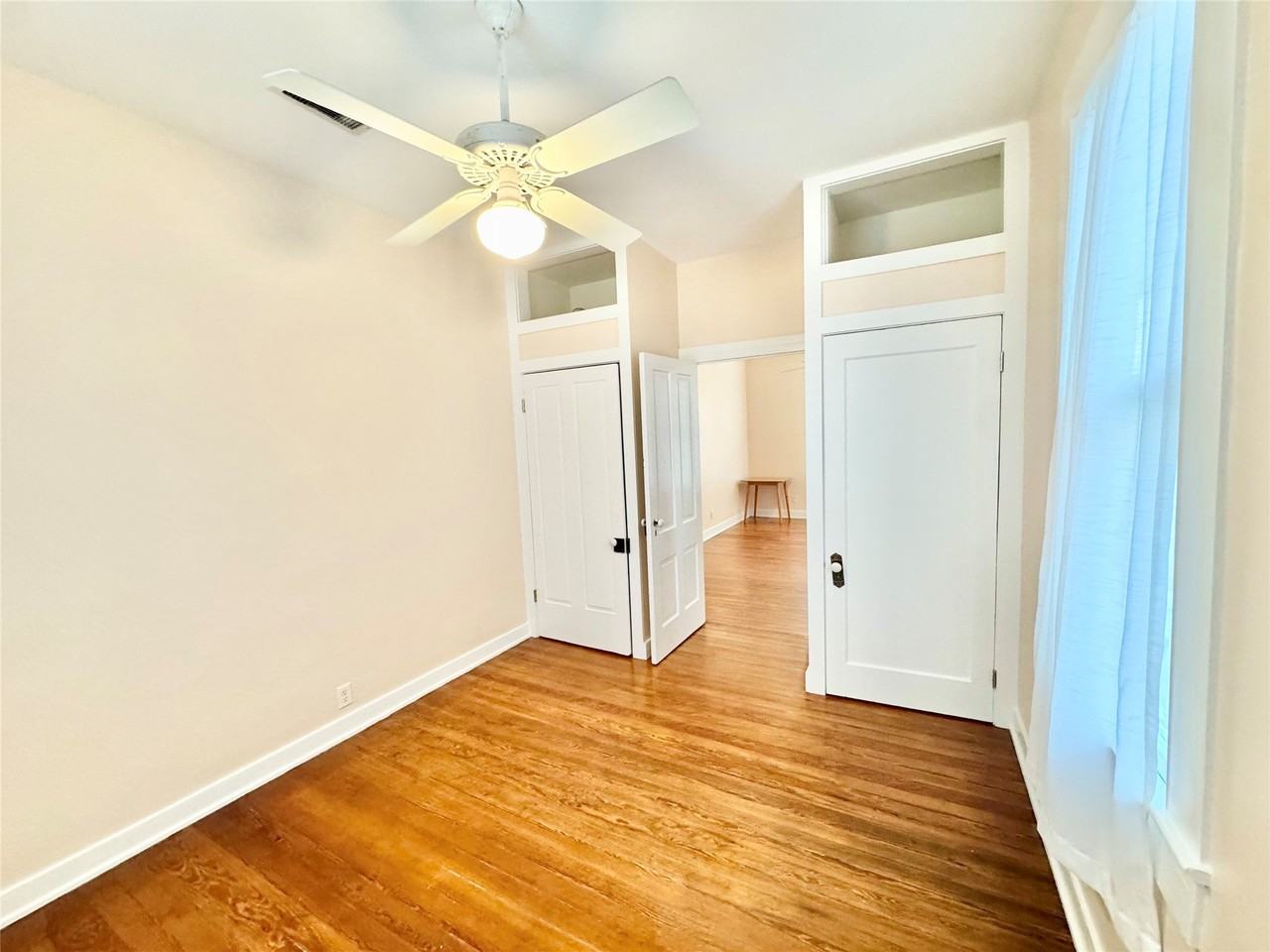 2119 Avenue O 1/2 - Photo 7 of 17