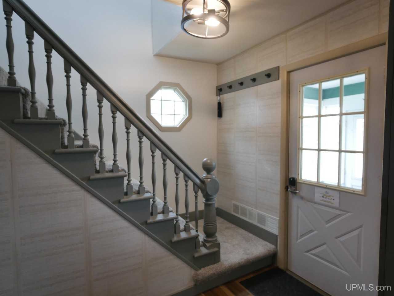 20888 3rd St - Photo 4 of 50