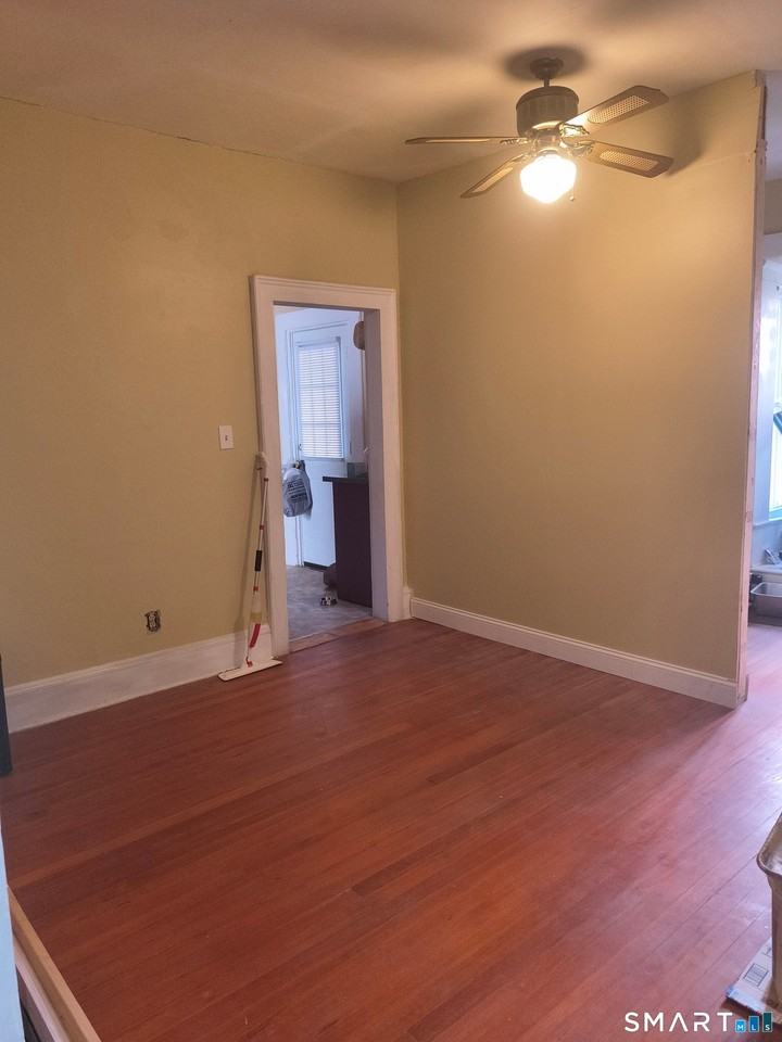 187 Center St - Photo 6 of 8