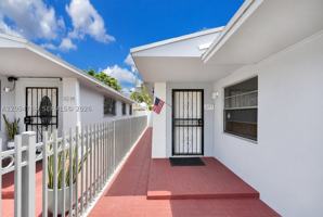 featured image of 3233 Sw 25th St #2