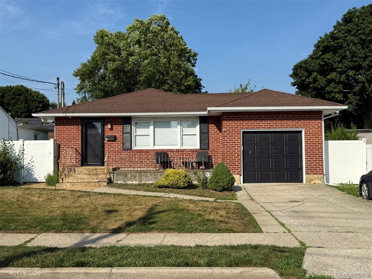 15 W Walnut St