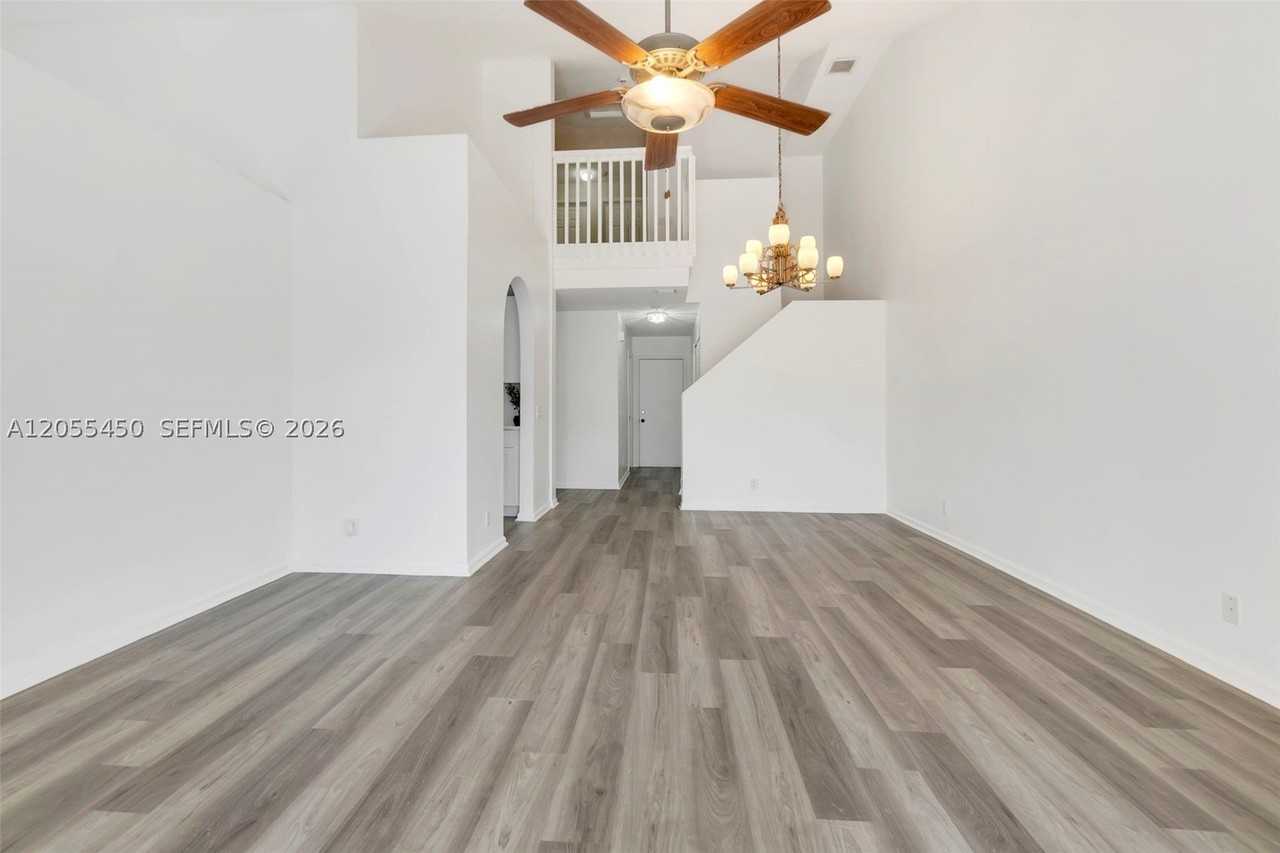 7370 Nw 61st Ter - Photo 5 of 50