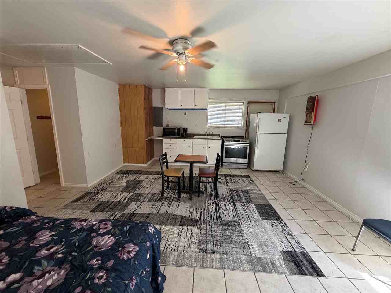 801 Midcreek Dr - Photo 7 of 25