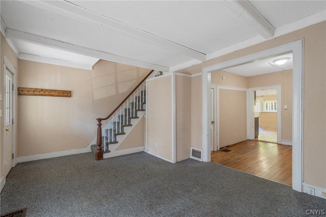 39 John St - Photo 3 of 25