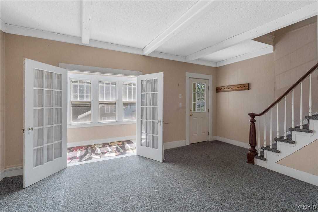 39 John St - Photo 4 of 25