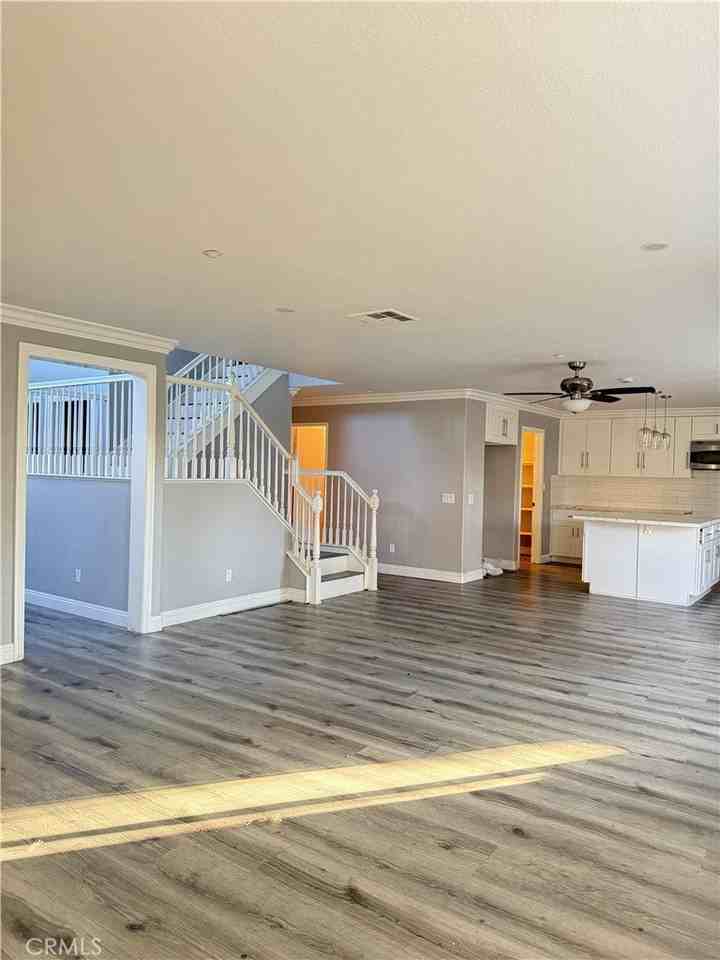 15467 Spruce Tree Way - Photo 3 of 5