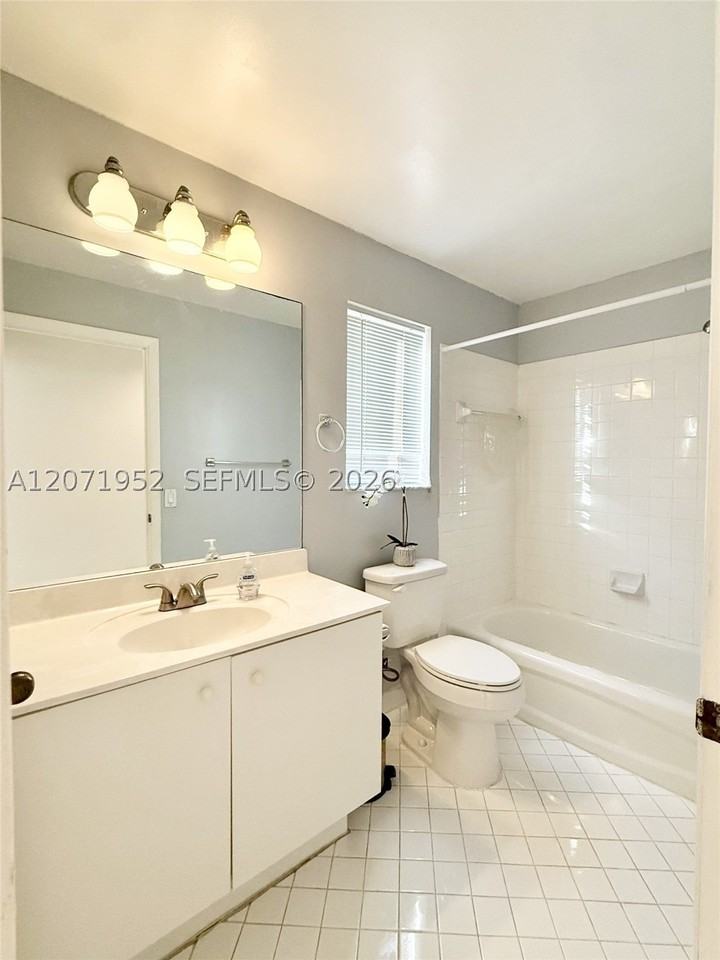 4340 Pine Ridge Ct - Photo 7 of 11
