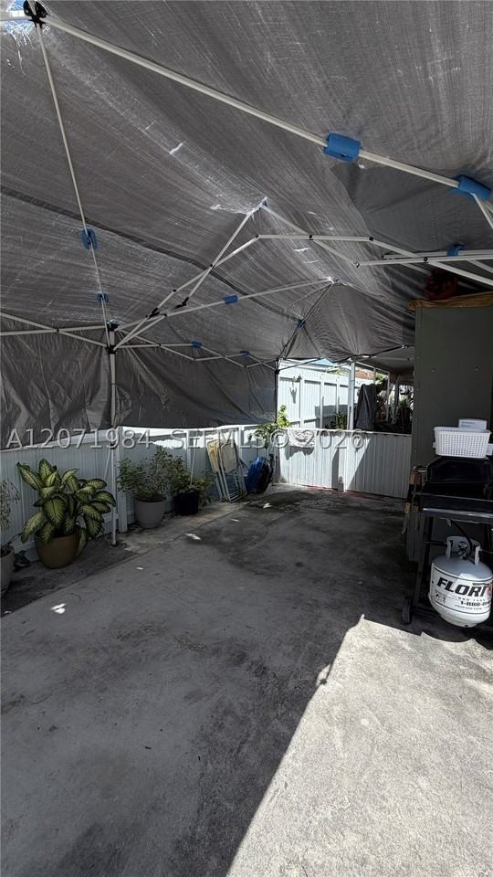 2027 Nw 1st Ter #R - Photo 3 of 18