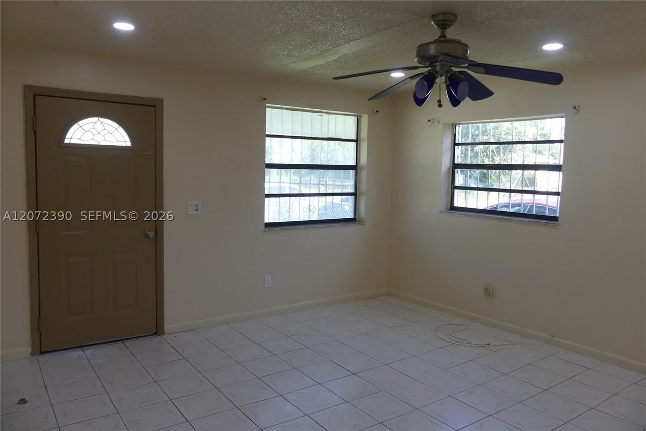 8130 Nw 14th Ct - Photo 3 of 22