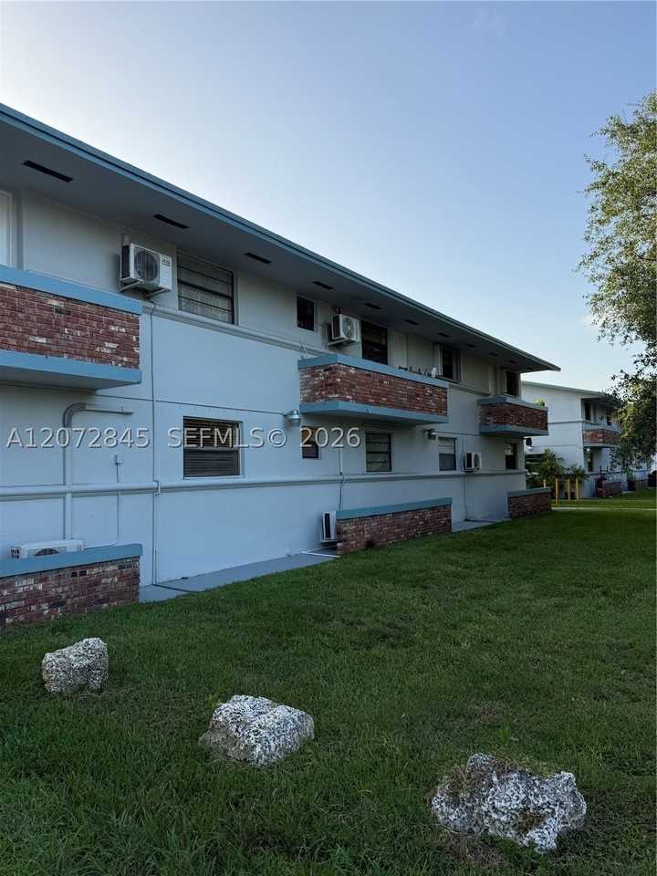 4450 Sw 67th Ave #A - Photo 2 of 15