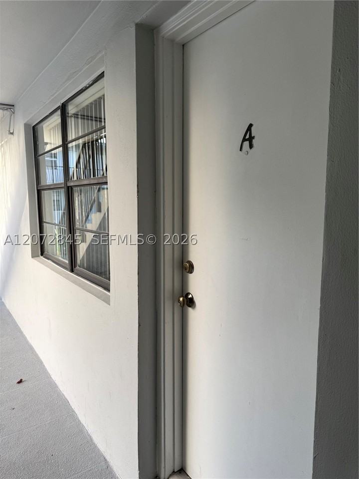 4450 Sw 67th Ave #A - Photo 4 of 15