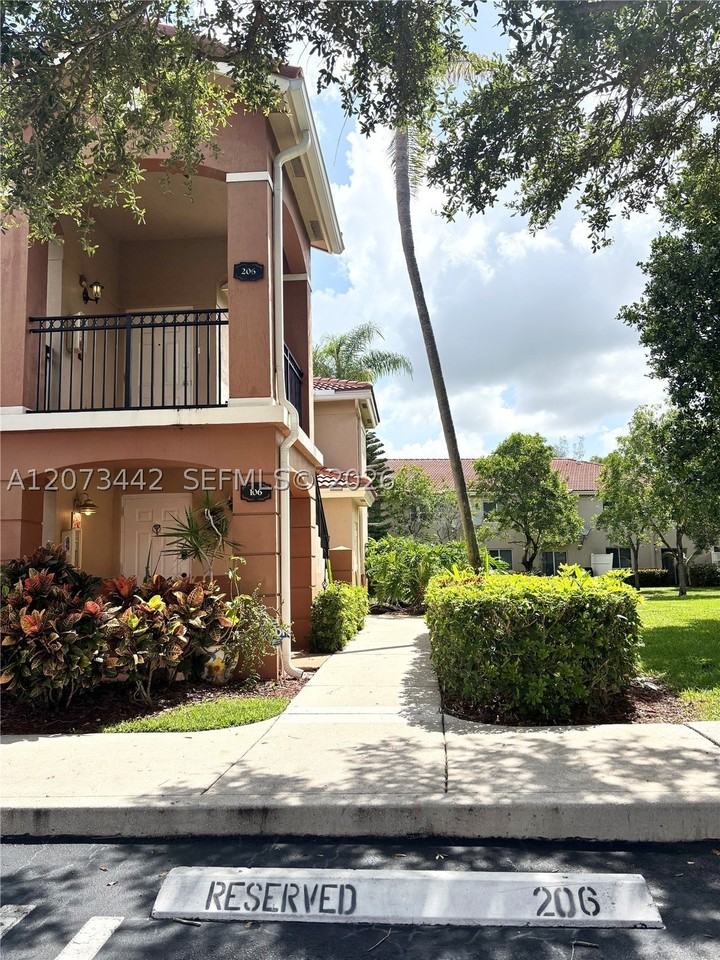 3481 Briar Bay Blvd #206 - Photo 5 of 27