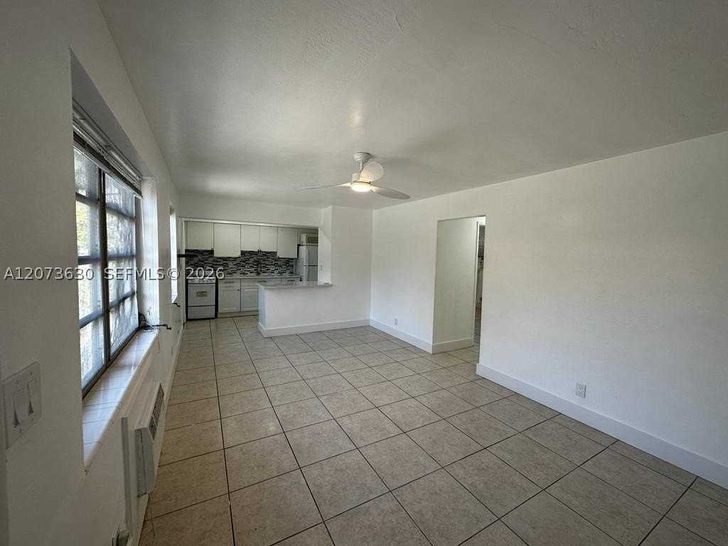 2115 N 17th Ct #3 - Photo 3 of 13