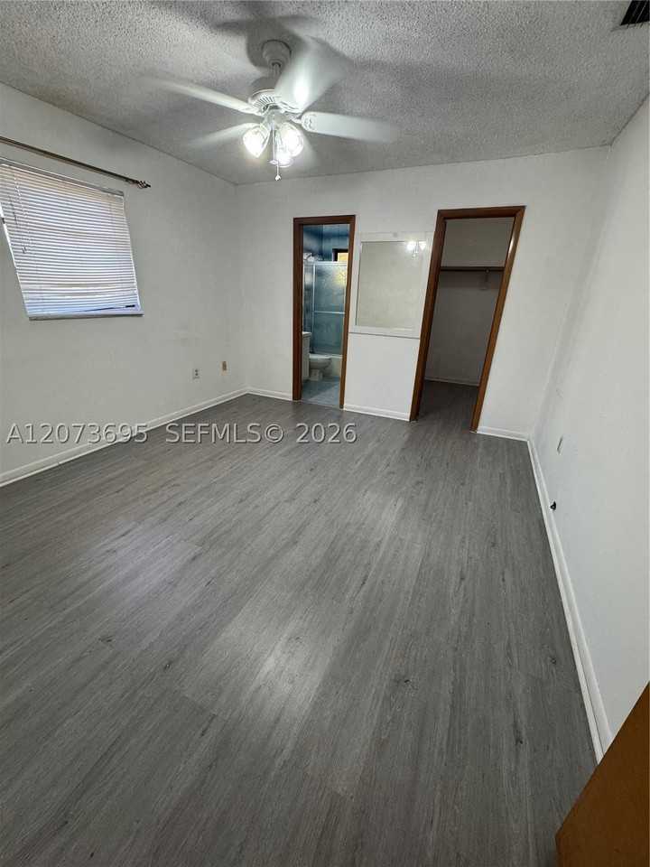 5530 E 6th Ave #101 - Photo 7 of 12