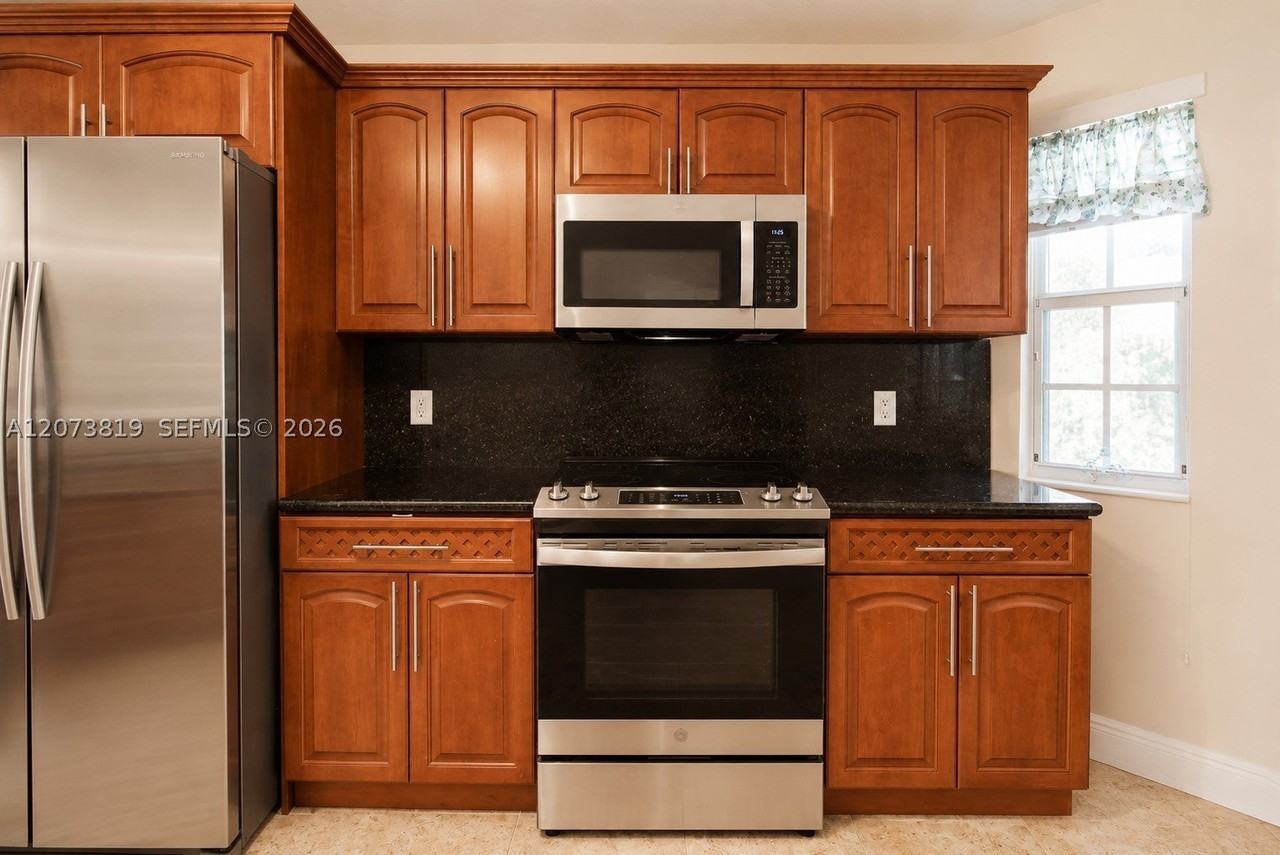 754 Ne 90th St #702 - Photo 2 of 13