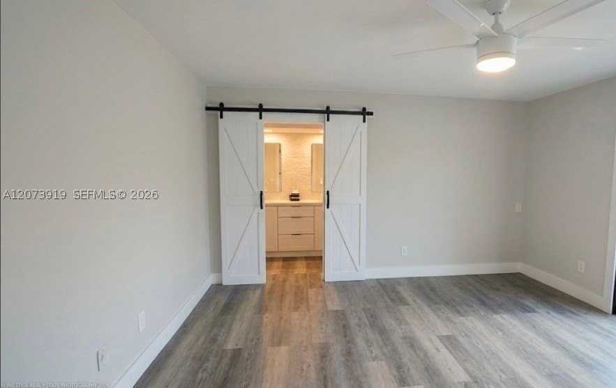 333 Ne Greenbrier Ave - Photo 4 of 11