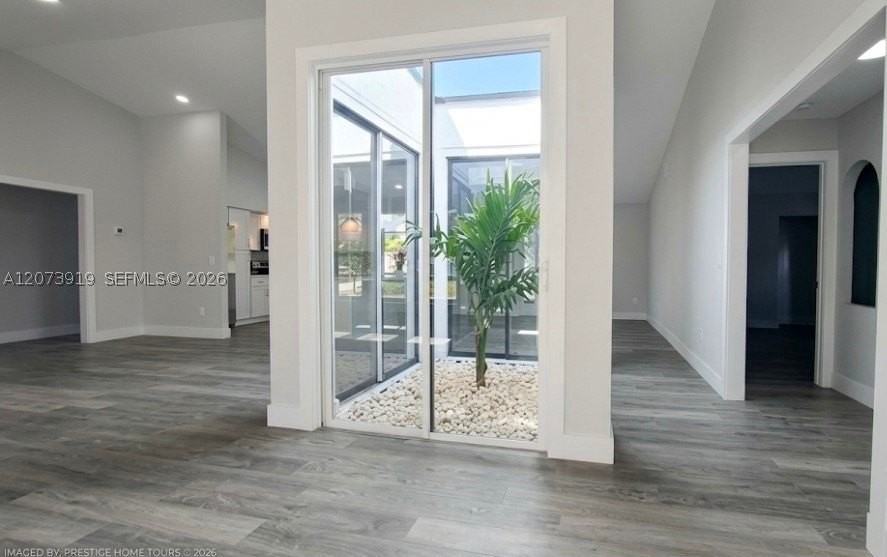 333 Ne Greenbrier Ave - Photo 6 of 11
