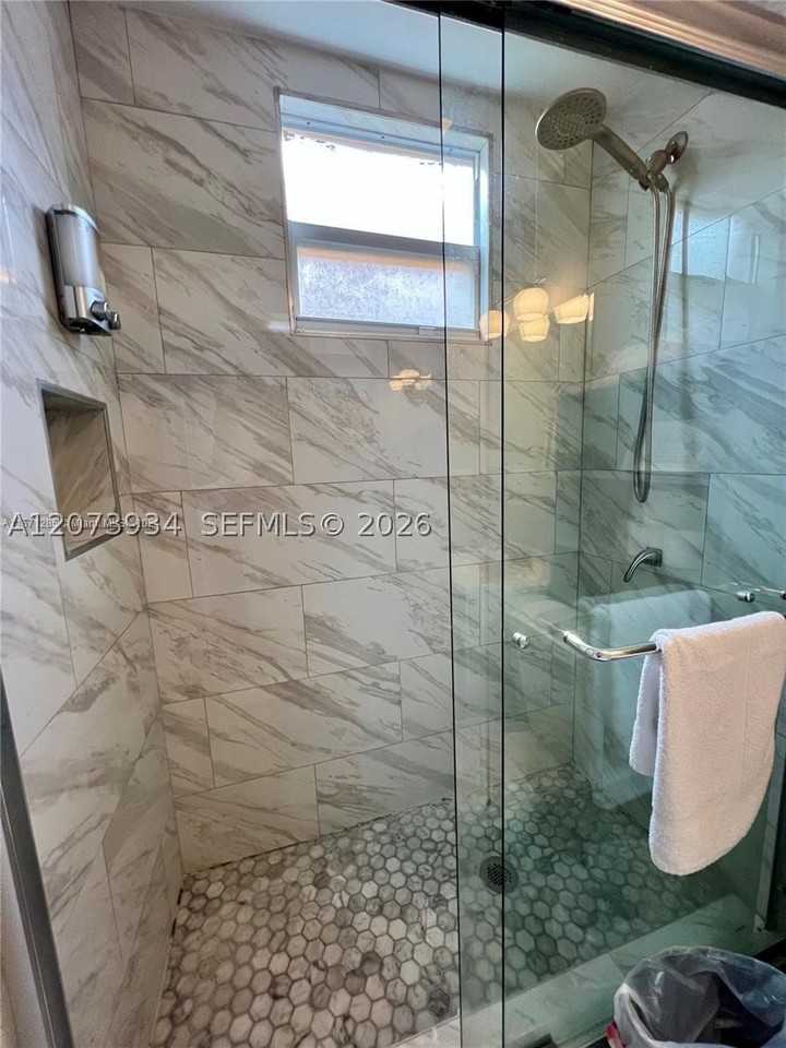 361 Sw 20th Rd #B - Photo 4 of 10