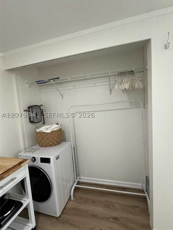 914 N Ocean Breeze #1 - Photo 3 of 8