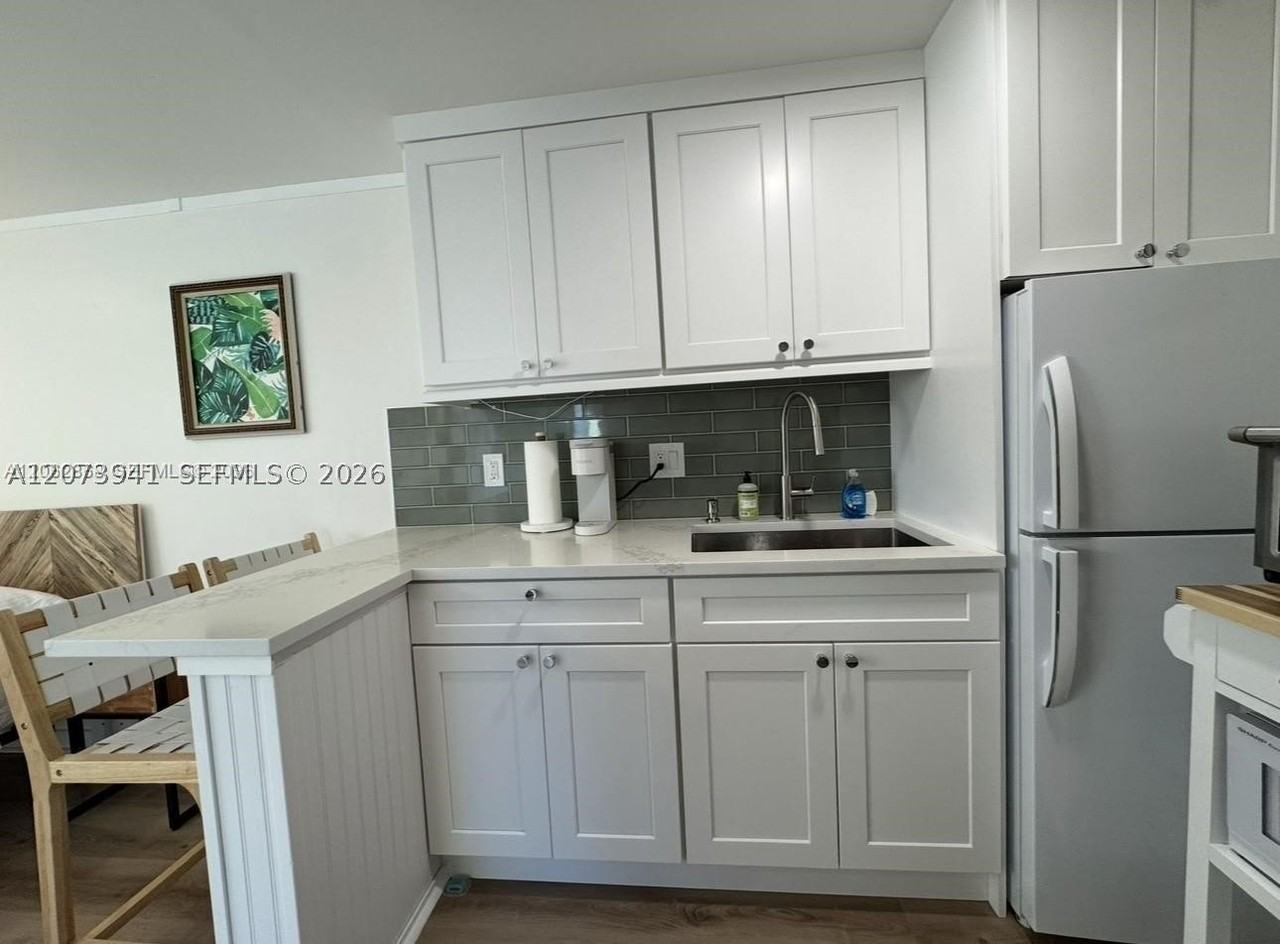914 N Ocean Breeze #1 - Photo 5 of 8