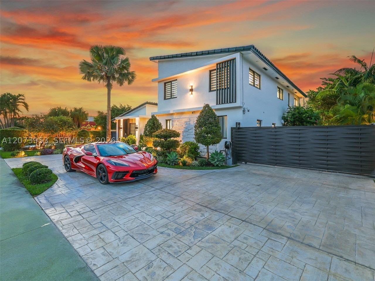 8761 Sw 56th St - Photo 4 of 50