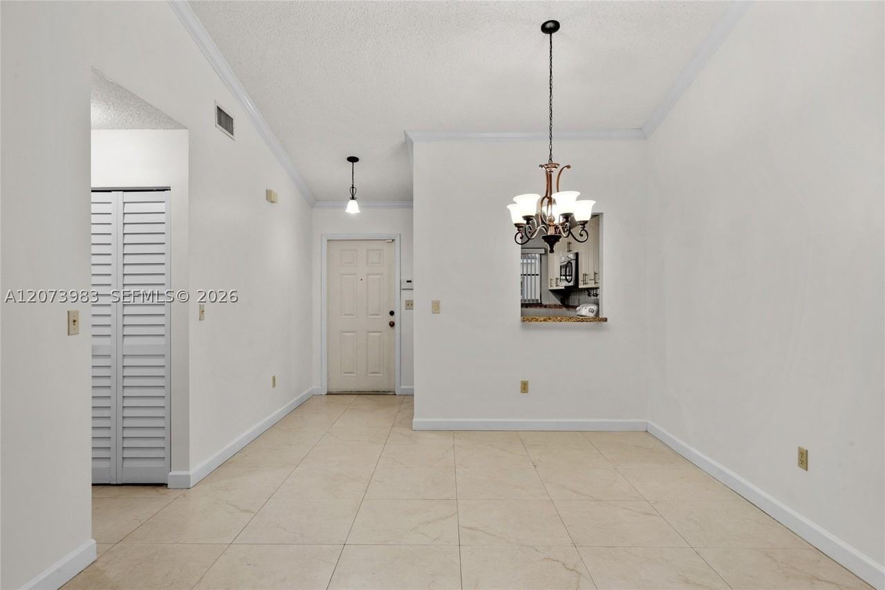 330 Nw 114th Ave #7-105 - Photo 2 of 25