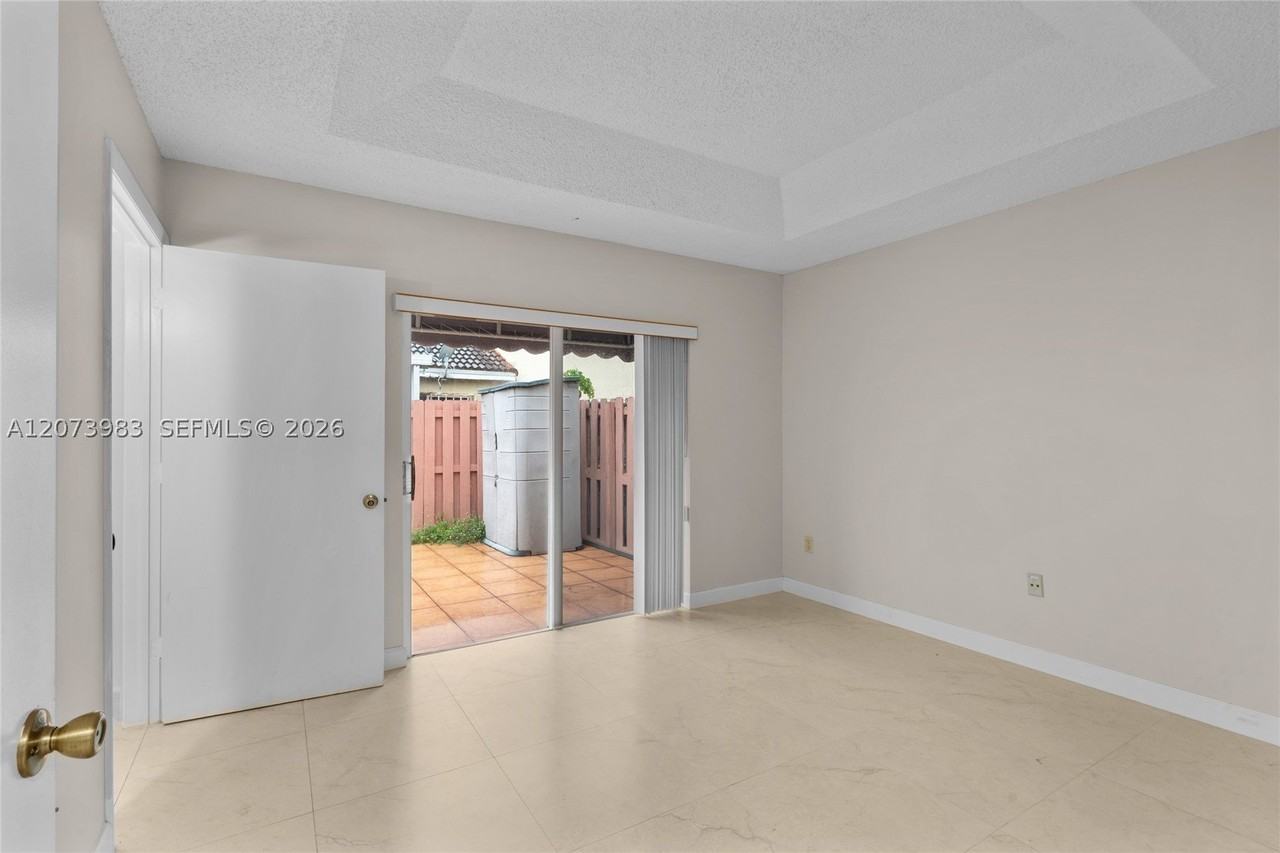 330 Nw 114th Ave #7-105 - Photo 7 of 25