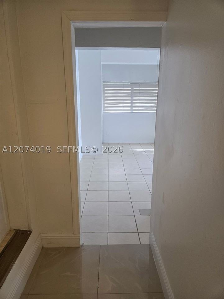 7785 Sw 36th St #BACK - Photo 4 of 9