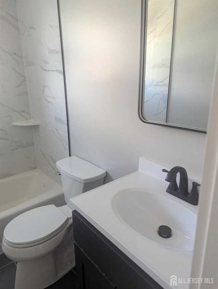 897 Port Reading Ave - Photo 7 of 11