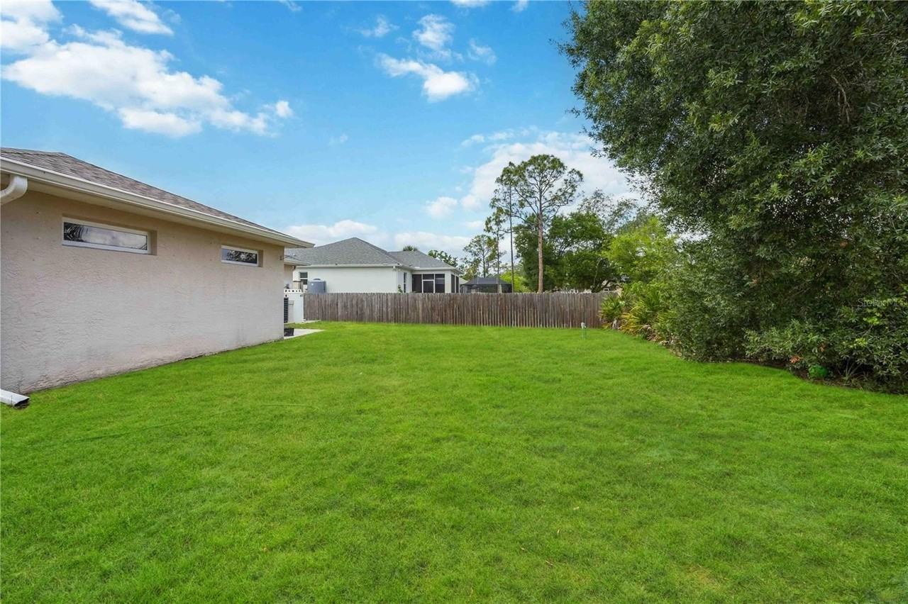 2260 Mistleto Ln - Photo 4 of 27