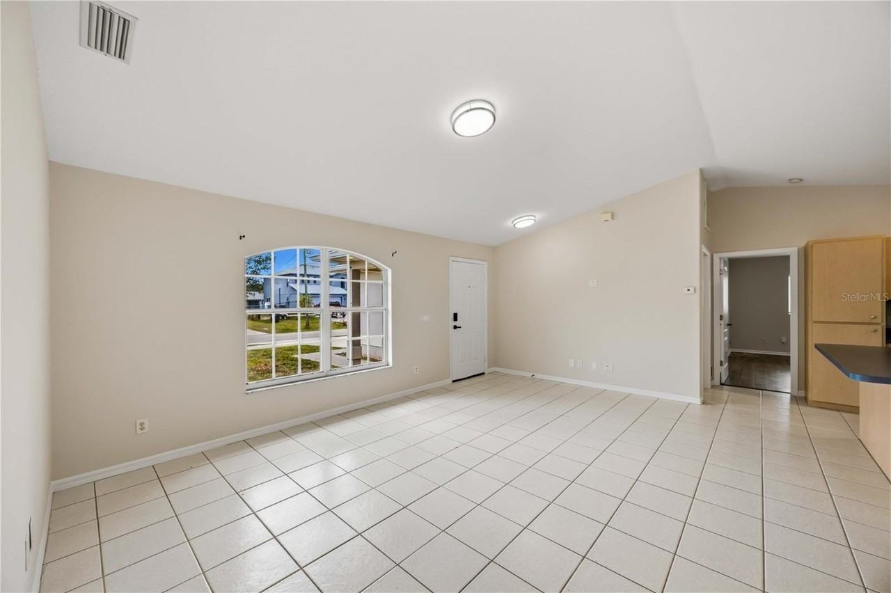 2260 Mistleto Ln - Photo 6 of 27