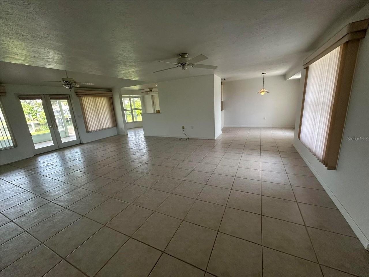 4411 Sailfish Ln - Photo 7 of 29