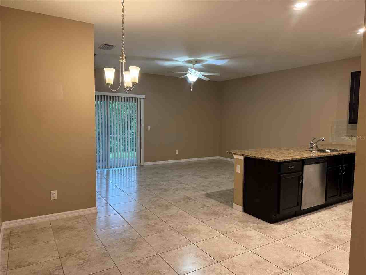 26077 Sandhill Blvd - Photo 3 of 18
