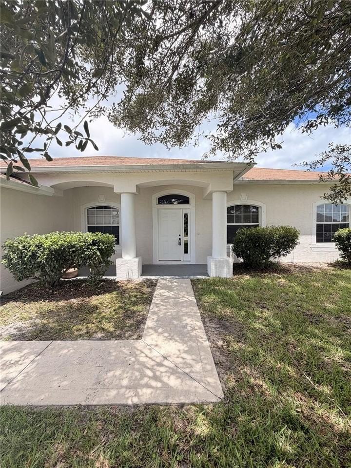 92 La Mancha Dr - Photo 2 of 30
