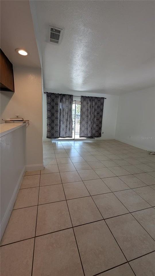 4028 Billingsgate Rd - Photo 4 of 8