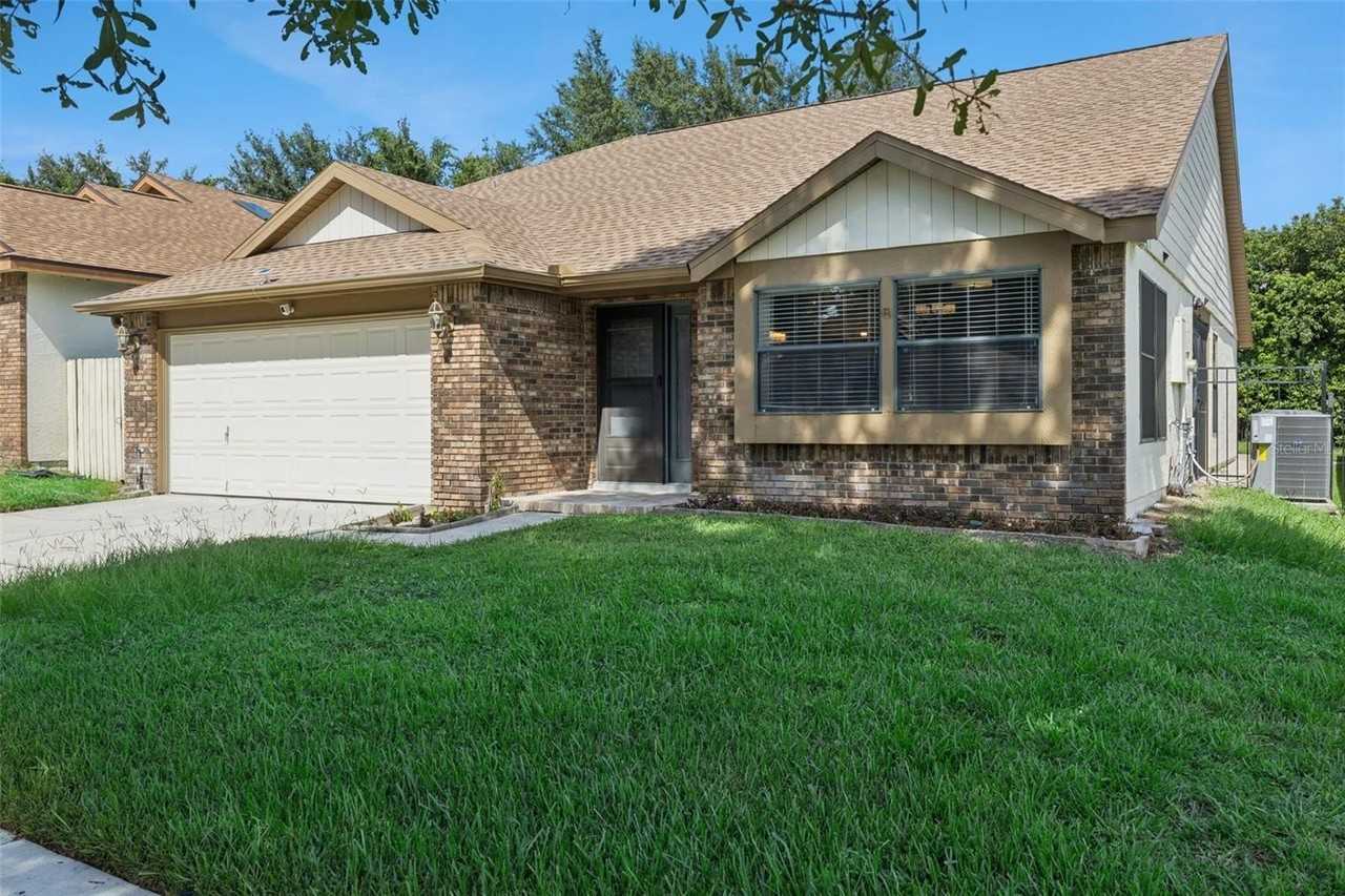 7301 Spring Villas Cir - Photo 5 of 50