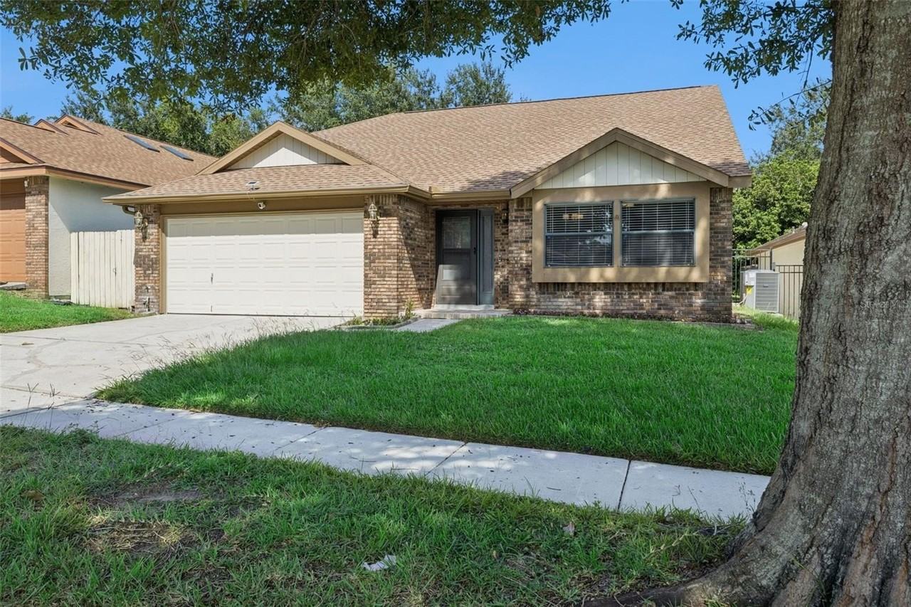 7301 Spring Villas Cir - Photo 6 of 50