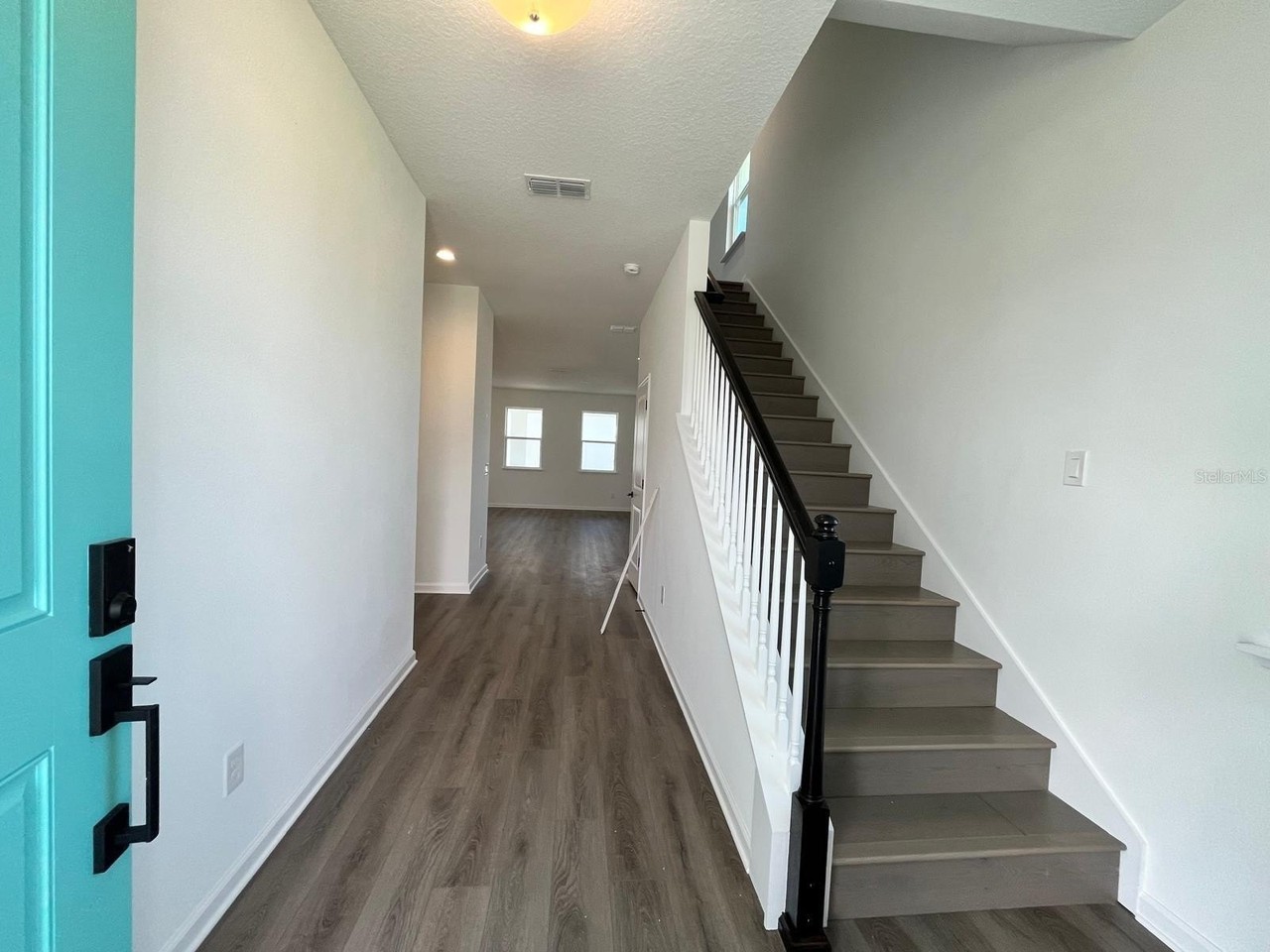 1614 Ridgeback Ln - Photo 7 of 36