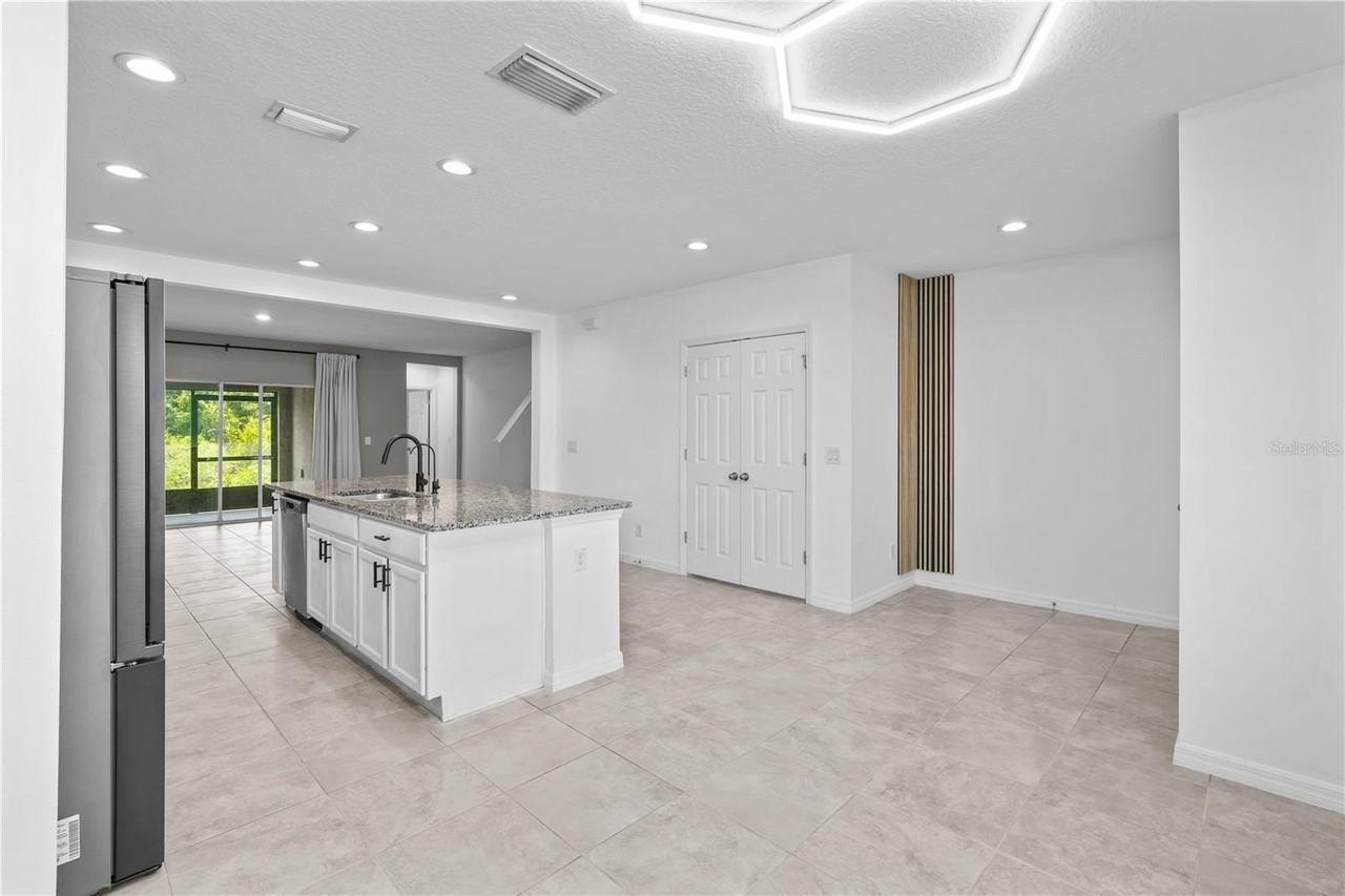 438 Annabelle Way - Photo 5 of 29