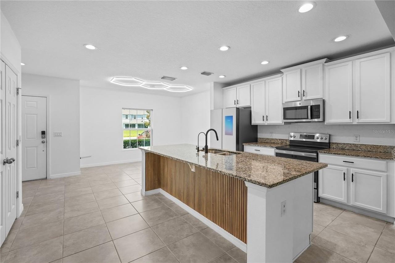 438 Annabelle Way - Photo 6 of 29