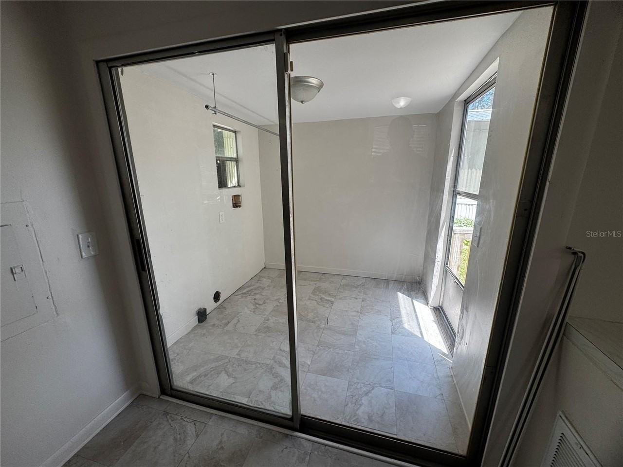 1001 Ne 77th St #9 - Photo 7 of 10