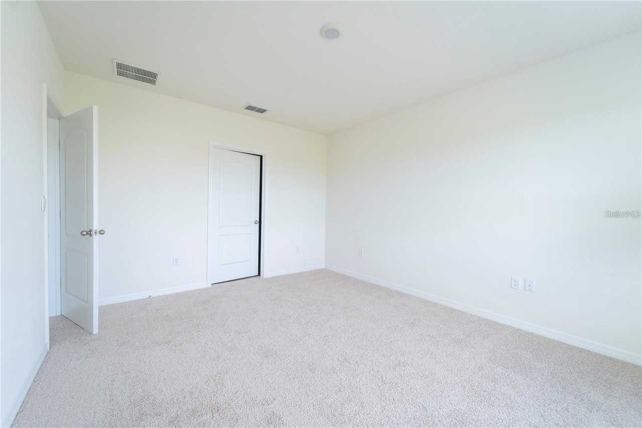 1811 Silverbell Loop - Photo 6 of 14