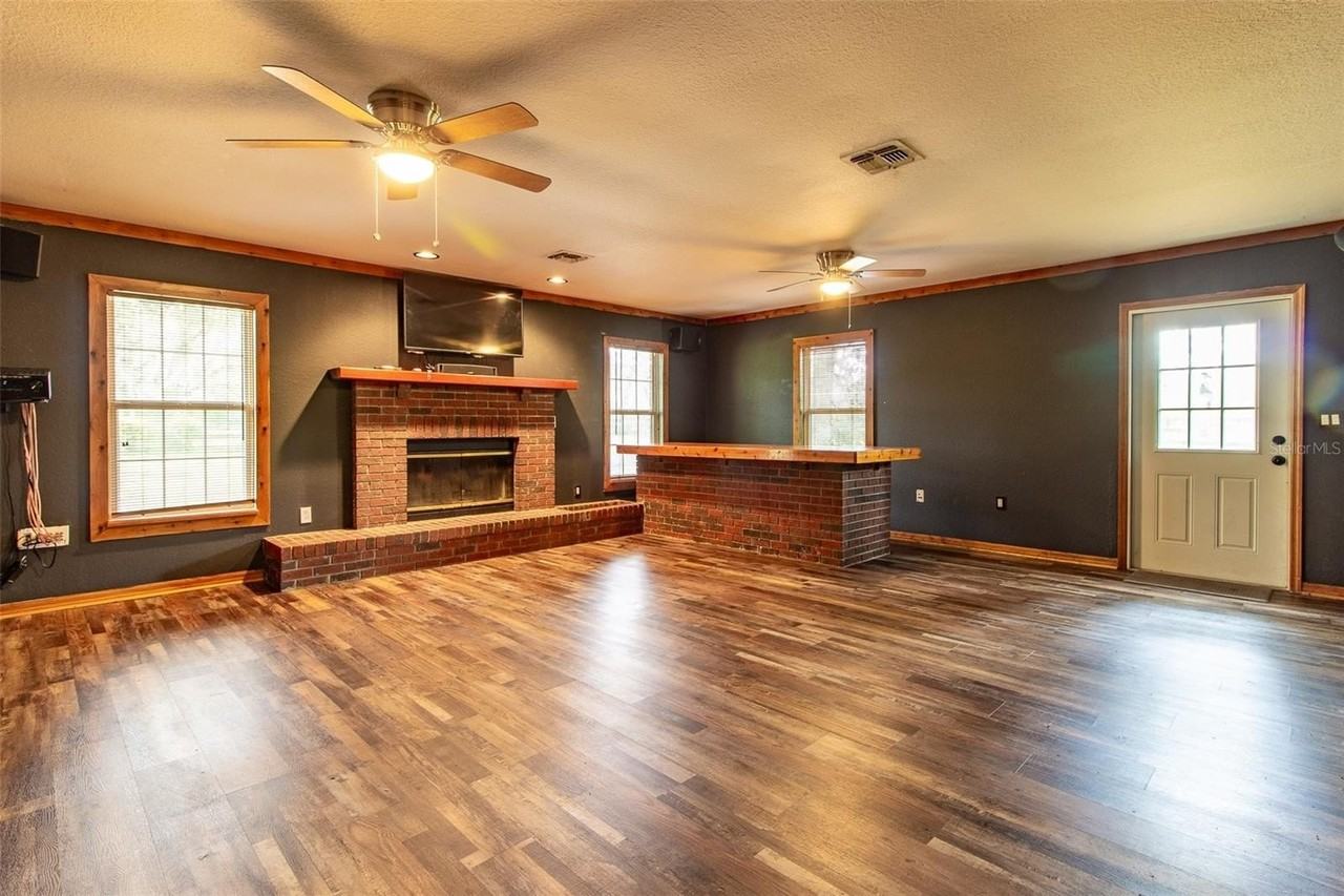7115 Sw 80th Ave - Photo 4 of 50