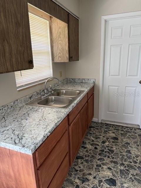 217 Aldo Dr - Photo 6 of 15