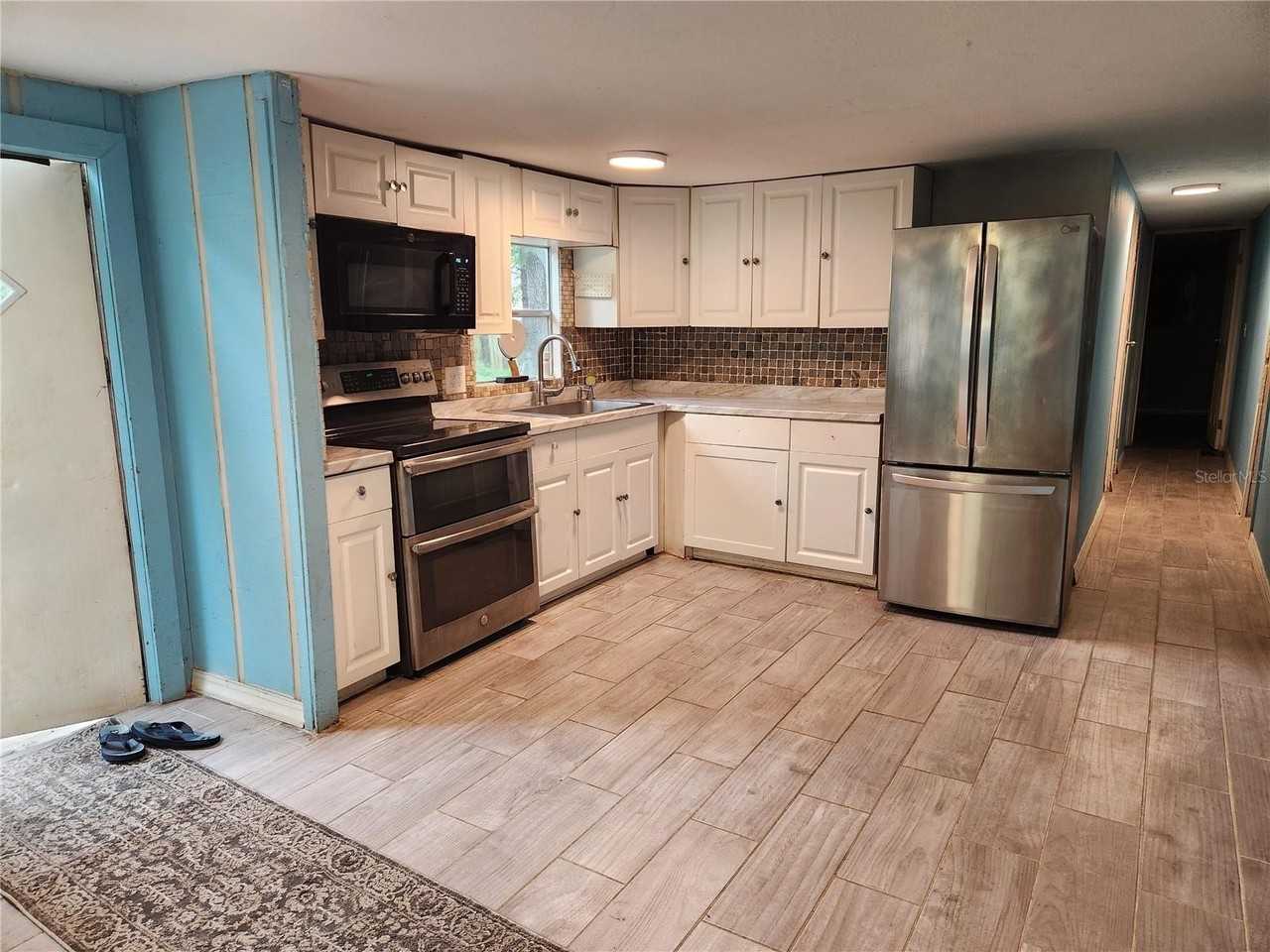 24815 Audrey Rd - Photo 6 of 25