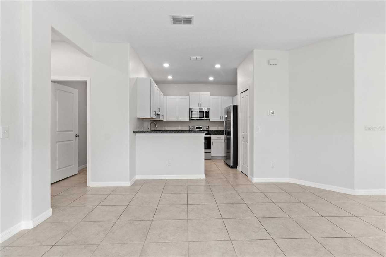 13448 Crest Lake Dr - Photo 5 of 36