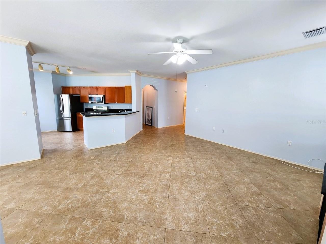 2733 Via Cipriani #810A - Photo 5 of 27