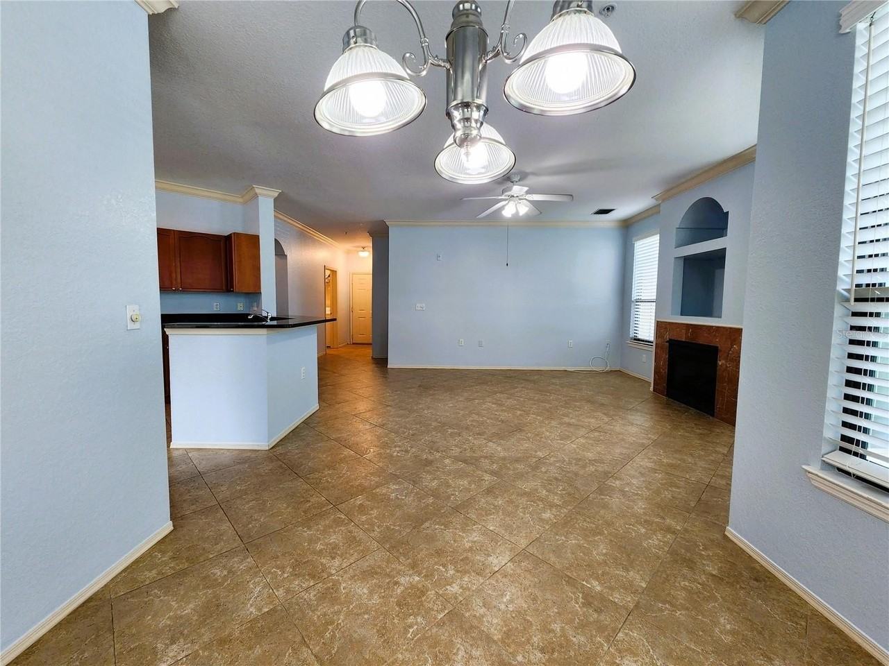 2733 Via Cipriani #810A - Photo 7 of 27