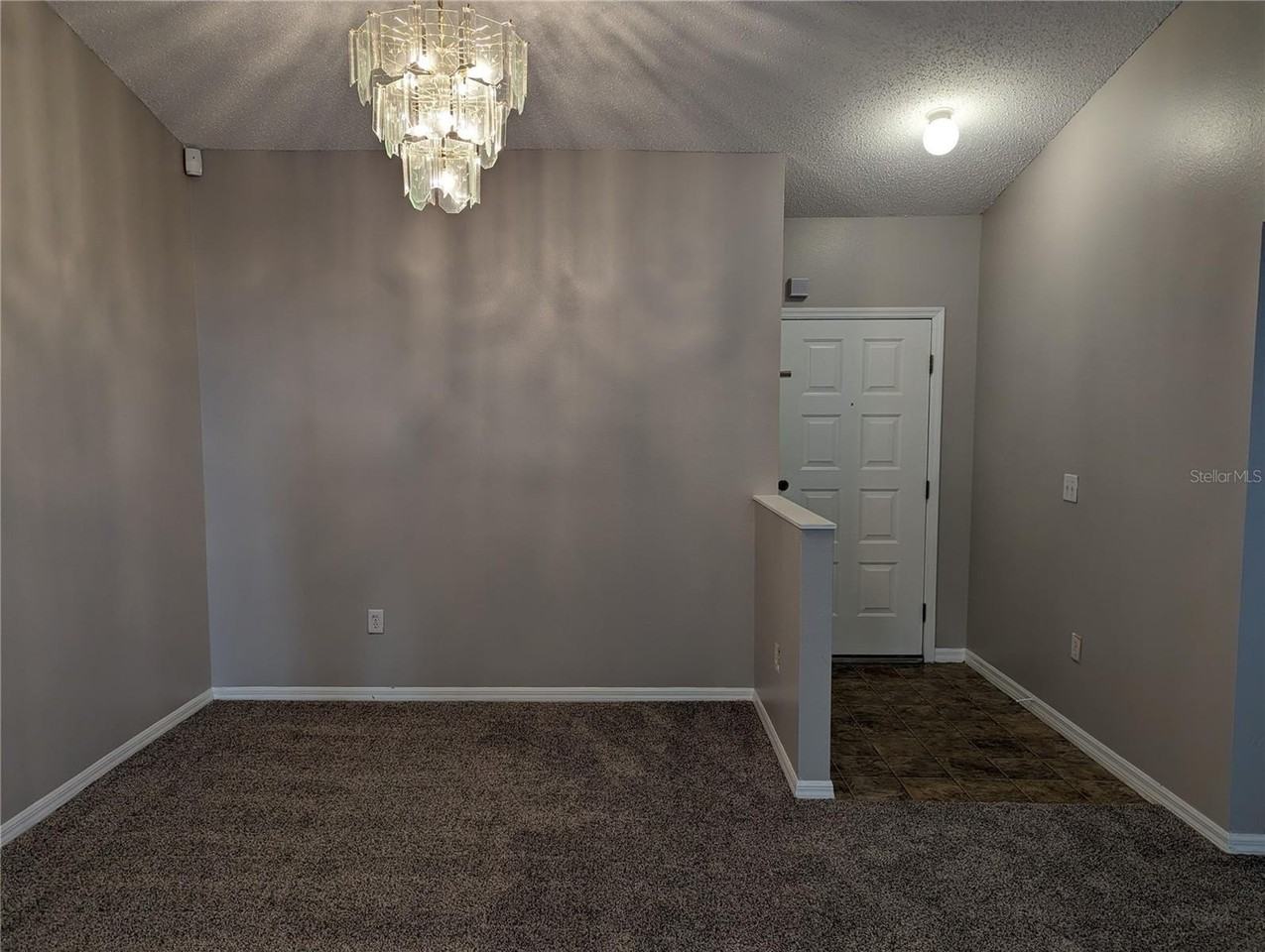 3120 Summer House Dr - Photo 3 of 13